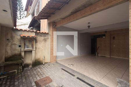 Casa à venda com 150m², 3 quartos e 2 vagas Casa à venda com 150m², 3 quartos e 2 vagasQuintal