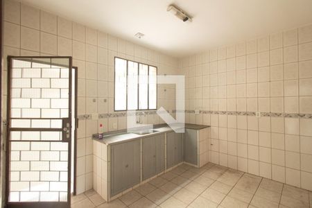Casa à venda com 150m², 3 quartos e 2 vagas Casa à venda com 150m², 3 quartos e 2 vagasCozinha