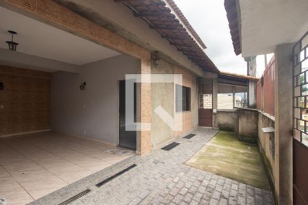 Casa à venda com 150m², 3 quartos e 2 vagas Casa à venda com 150m², 3 quartos e 2 vagasQuintal