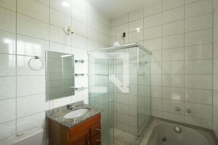 Casa à venda com 150m², 3 quartos e 2 vagas Casa à venda com 150m², 3 quartos e 2 vagasBanheiro da Suíte 1