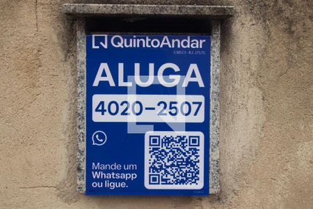 Casa à venda com 150m², 3 quartos e 2 vagas Casa à venda com 150m², 3 quartos e 2 vagasPlaquinha