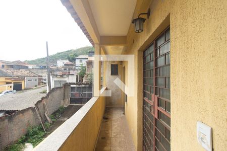 Casa à venda com 150m², 3 quartos e 2 vagas Casa à venda com 150m², 3 quartos e 2 vagasVaranda da Suíte 3