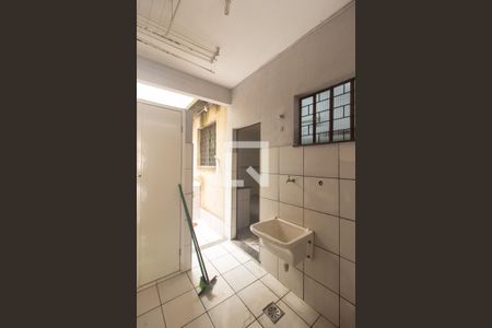 Casa à venda com 150m², 3 quartos e 2 vagas Casa à venda com 150m², 3 quartos e 2 vagasÁrea de Serviço