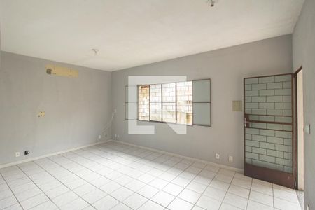 Sala de casa à venda com 3 quartos, 150m² em Campo Grande, Rio de Janeiro