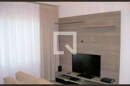 Casa à venda com 2 quartos, 85m² em Vila Carrão, São Paulo