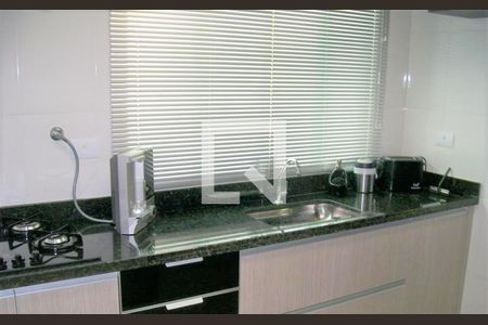 Casa à venda com 2 quartos, 85m² em Vila Carrão, São Paulo