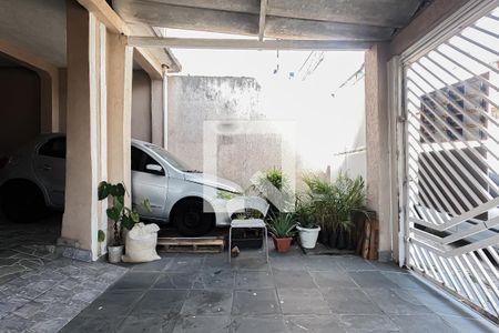 Casa à venda com 100m², 2 quartos e 5 vagas Casa à venda com 100m², 2 quartos e 5 vagasGaragem