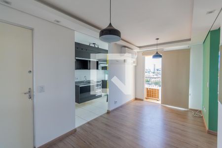 Sala de apartamento à venda com 3 quartos, 60m² em Vila Satúrnia, Campinas