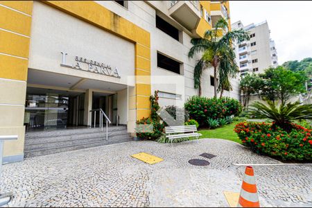 Apartamento à venda com 110m², 2 quartos e 1 vagaEntrada