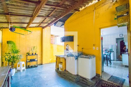 Casa à venda com 400m², 2 quartos e 2 vagasÁrea de serviço