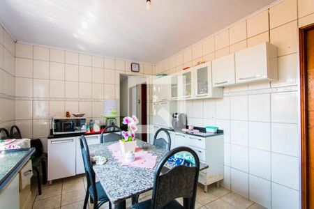 Casa à venda com 400m², 2 quartos e 2 vagasCozinha