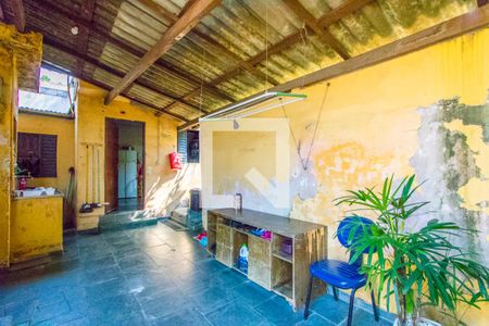 Casa à venda com 400m², 2 quartos e 2 vagasÁrea de serviço