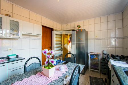 Casa à venda com 400m², 2 quartos e 2 vagasCozinha