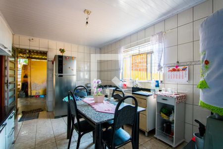 Casa à venda com 400m², 2 quartos e 2 vagasCozinha