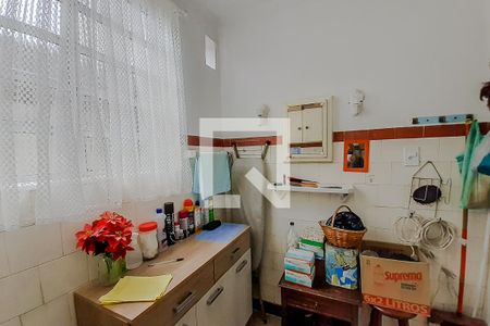 Casa à venda com 500m², 8 quartos e 3 vagas Casa à venda com 500m², 8 quartos e 3 vagasBanheiro 2