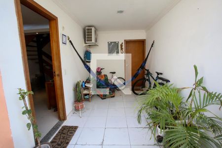 Casa à venda com 100m², 3 quartos e 1 vaga Casa à venda com 100m², 3 quartos e 1 vagaGaragem