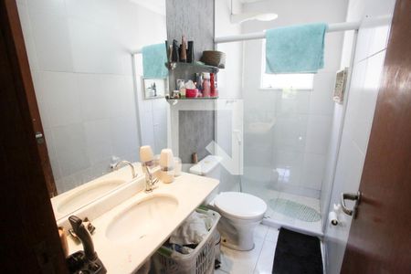 Casa à venda com 100m², 3 quartos e 1 vaga Casa à venda com 100m², 3 quartos e 1 vagaBanheiro da Suíte