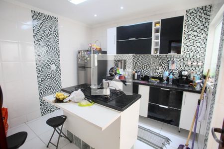 Casa à venda com 100m², 3 quartos e 1 vaga Casa à venda com 100m², 3 quartos e 1 vagaCozinha