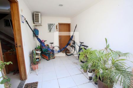 Casa à venda com 100m², 3 quartos e 1 vaga Casa à venda com 100m², 3 quartos e 1 vagaGaragem