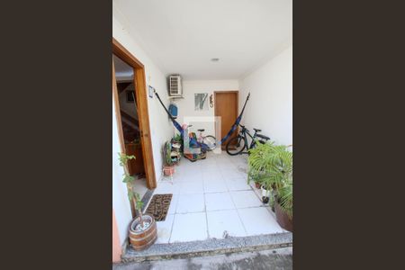 Casa à venda com 100m², 3 quartos e 1 vaga Casa à venda com 100m², 3 quartos e 1 vagaGaragem