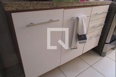 Apartamento para alugar com 60m², 2 quartos e 1 vagaCozinha - Armários