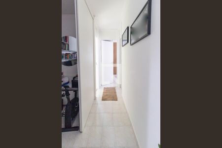 Corredor de apartamento à venda com 2 quartos, 54m² em Vila São Silvestre, São Paulo