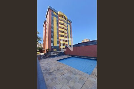 Apartamento à venda com 68m², 3 quartos e 2 vagas Apartamento à venda com 68m², 3 quartos e 2 vagasÁrea comum - Piscina