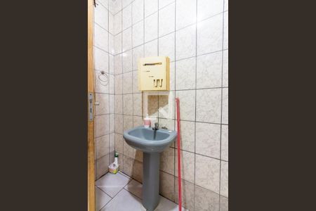 Casa à venda com 130m², 4 quartos e 2 vagasBanheiro