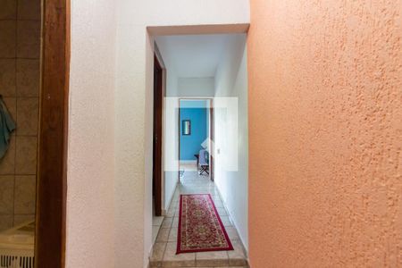 Casa à venda com 130m², 4 quartos e 2 vagasCorredor