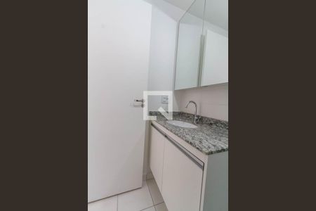 Apartamento para alugar com 54m², 2 quartos e 1 vaga Apartamento para alugar com 54m², 2 quartos e 1 vagaBanheiro