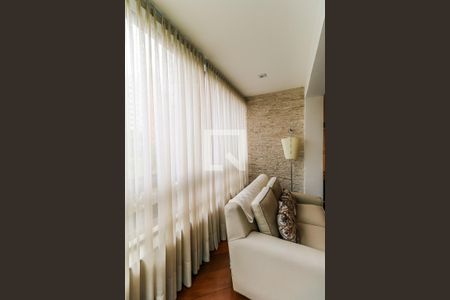 Apartamento à venda com 170m², 3 quartos e 3 vagas Apartamento à venda com 170m², 3 quartos e 3 vagasVaranda