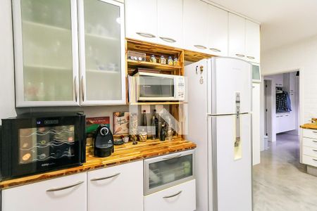 Apartamento à venda com 170m², 3 quartos e 3 vagas Apartamento à venda com 170m², 3 quartos e 3 vagasCozinha
