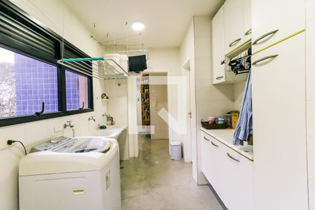 Apartamento à venda com 170m², 3 quartos e 3 vagas Apartamento à venda com 170m², 3 quartos e 3 vagasÁrea de Serviço
