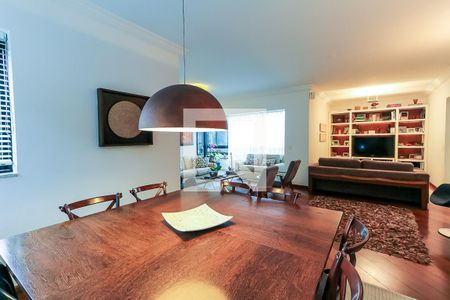 Apartamento à venda com 170m², 3 quartos e 3 vagas Apartamento à venda com 170m², 3 quartos e 3 vagasSala de Jantar