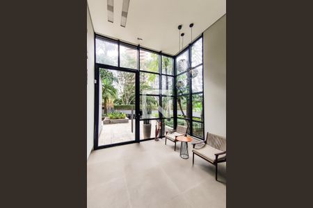 Apartamento à venda com 170m², 3 quartos e 3 vagas Apartamento à venda com 170m², 3 quartos e 3 vagasÁrea Comum - Hall Social