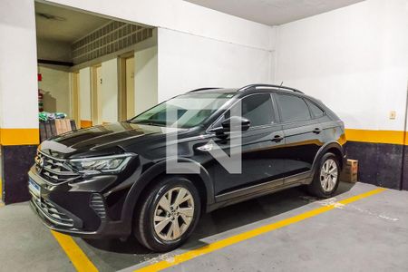 Apartamento à venda com 170m², 3 quartos e 3 vagas Apartamento à venda com 170m², 3 quartos e 3 vagasVaga de Estacionamento 3