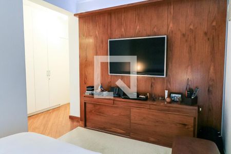 Apartamento à venda com 170m², 3 quartos e 3 vagas Apartamento à venda com 170m², 3 quartos e 3 vagasSuíte Master