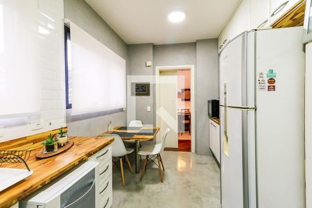 Apartamento à venda com 170m², 3 quartos e 3 vagas Apartamento à venda com 170m², 3 quartos e 3 vagasCozinha