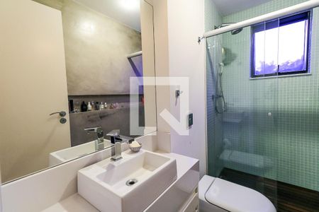 Apartamento à venda com 170m², 3 quartos e 3 vagas Apartamento à venda com 170m², 3 quartos e 3 vagasBanheiro Suíte 2
