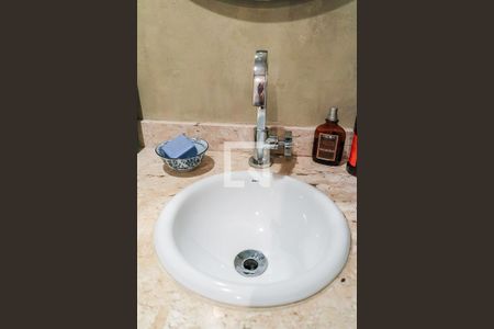 Apartamento à venda com 170m², 3 quartos e 3 vagas Apartamento à venda com 170m², 3 quartos e 3 vagasLavabo