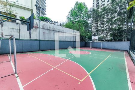 Apartamento à venda com 170m², 3 quartos e 3 vagas Apartamento à venda com 170m², 3 quartos e 3 vagasÁrea Comum - Quadra