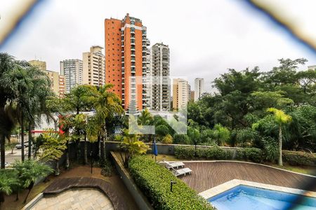 Apartamento à venda com 170m², 3 quartos e 3 vagas Apartamento à venda com 170m², 3 quartos e 3 vagasVista da Suíte Master