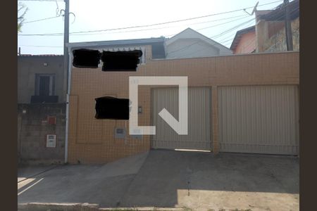 Casa para alugar com 154m², 3 quartos e 2 vagasFachada