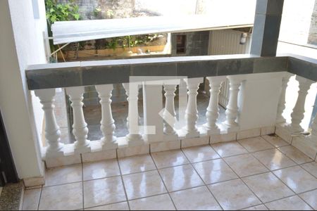 Casa para alugar com 154m², 3 quartos e 2 vagasEntrada casa