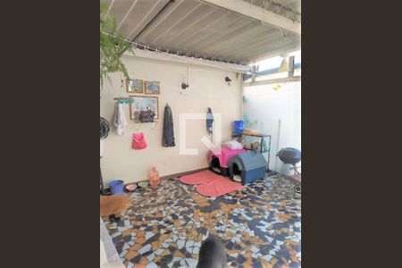 Casa à venda com 172m², 3 quartos e 2 vagas