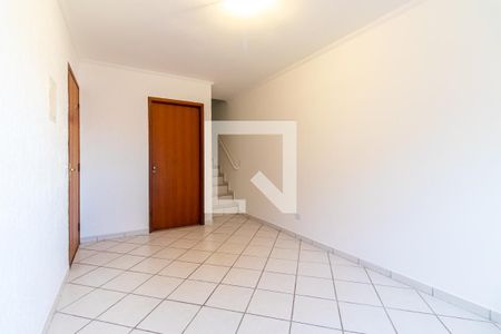 Sala de casa de condomínio à venda com 2 quartos, 55m² em Vila Inglesa, São Paulo