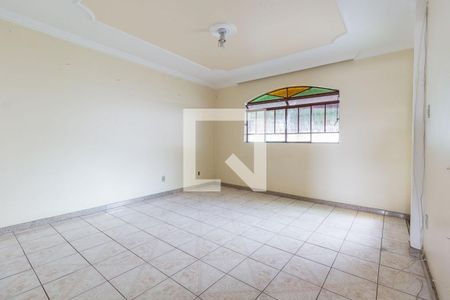 Casa à venda com 2 quartos, 120m² em Vera Cruz, Contagem