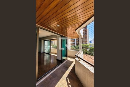 varanda Sala de Estar de apartamento à venda com 3 quartos, 192m² em Aclimação, São Paulo