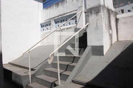 Casa para alugar com 80m², 2 quartos e sem vagaQuintal