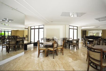 Apartamento à venda com 285m², 4 quartos e 4 vagasSalão de festa